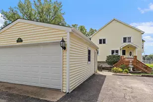 1301 Tower Ln, Cary, IL 60013 - Photo 3