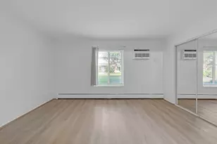 1515 E Churchill Dr, Palatine, IL 60074 - Photo 13