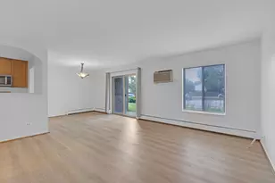 1515 E Churchill Dr, Palatine, IL 60074 - Photo 7