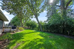 1292 N Linden Ave, Palatine, IL 60074 - Photo 19