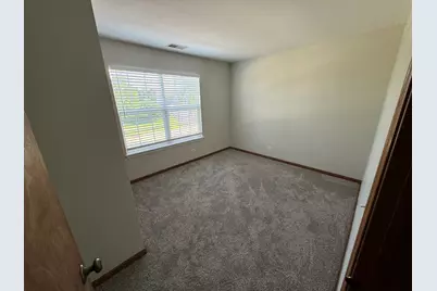 [Address not provided], Round Lake, IL 60073 - Photo 9