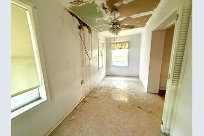 8830 Sayre Avenue, Morton Grove, IL 60053 - Photo 11