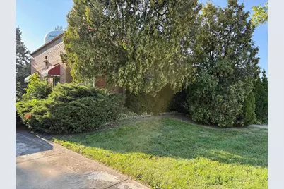 8830 Sayre Avenue, Morton Grove, IL 60053 - Photo 3