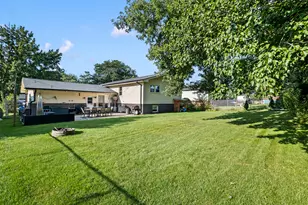 18W076 71st St, Darien, IL 60561 - Photo 25