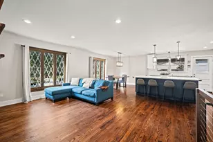 18W076 71st St, Darien, IL 60561 - Photo 5