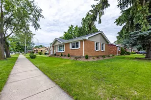 795 E 163rd St, South Holland, IL 60473 - Photo 3
