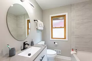 795 E 163rd St, South Holland, IL 60473 - Photo 11