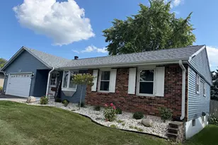 2120 Highland Dr, Sycamore, IL 60178 - Photo 1