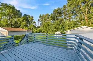 419 Deerpath Dr, Lindenhurst, IL 60046 - Photo 27
