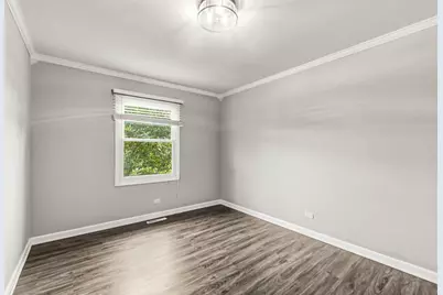 419 Deerpath Drive, Lindenhurst, IL 60046 - Photo 13