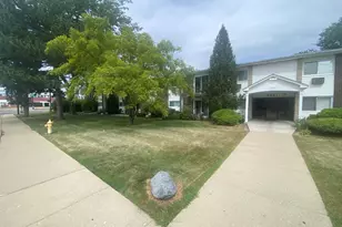 9581 Dee Rd, Des Plaines, IL 60016 - Photo 3