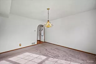 1850 Mission Hills Dr, Elgin, IL 60123 - Photo 7