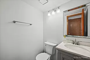 1850 Mission Hills Dr, Elgin, IL 60123 - Photo 17