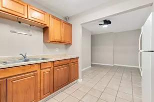 148 E Bailey Rd, Naperville, IL 60565 - Photo 9