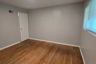 7530 S Saginaw Ave, Chicago, IL 60649 - Photo 5