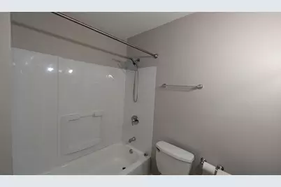 5534 E Lake Drive #B, Lisle, IL 60532 - Photo 9