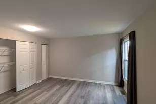 5534 E Lake Dr, Lisle, IL 60532 - Photo 7