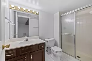 17 Cherrywood Dr, Schaumburg, IL 60194 - Photo 41