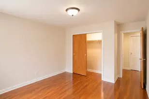 2411 W Fargo Ave, Chicago, IL 60645 - Photo 5