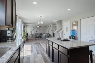 1004 Daniel St, Plano, IL 60545 - Photo 9