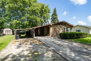 319 E Elm St, Piper City, IL 60959 - Photo 3