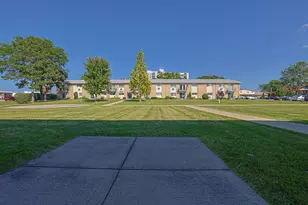 9575 Terrace Pl, Des Plaines, IL 60016 - Photo 13