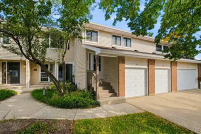 1056 N Pine Tree Circle #0, Buffalo Grove, IL 60089 - Photo 1