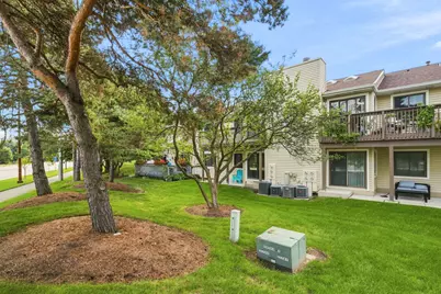 1056 N Pine Tree Circle #0, Buffalo Grove, IL 60089 - Photo 29