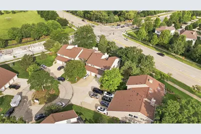 1056 N Pine Tree Circle #0, Buffalo Grove, IL 60089 - Photo 35