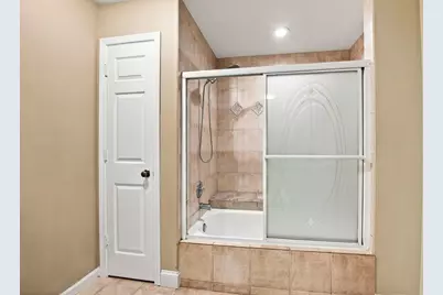 1056 N Pine Tree Circle #0, Buffalo Grove, IL 60089 - Photo 19
