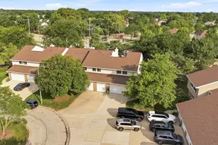 1056 N Pine Tree Circle, Buffalo Grove, IL 60089 - Photo 33