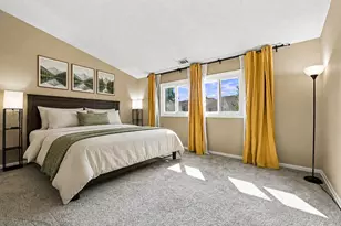 1056 N Pine Tree Circle, Buffalo Grove, IL 60089 - Photo 15