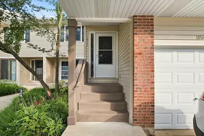 1056 N Pine Tree Circle #0, Buffalo Grove, IL 60089 - Photo 3