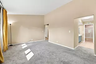 1056 N Pine Tree Circle, Buffalo Grove, IL 60089 - Photo 17