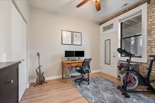 1846 W Berteau Ave, Chicago, IL 60613 - Photo 17
