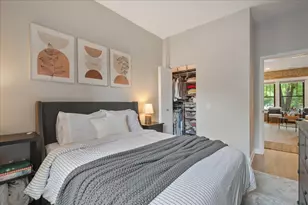 1846 W Berteau Ave, Chicago, IL 60613 - Photo 15