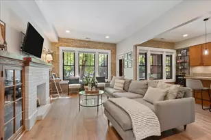 1846 W Berteau Ave, Chicago, IL 60613 - Photo 3