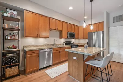 1846 W Berteau Avenue #1, Chicago, IL 60613 - Photo 9
