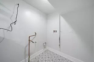 1641 N Springfield Ave, Chicago, IL 60647 - Photo 17