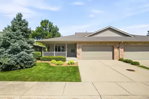 211 Fox Run Dr, Elwood, IL 60421 - Photo 1