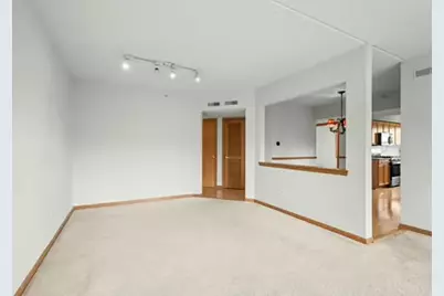 1327 Brown Street #508, Des Plaines, IL 60016 - Photo 5