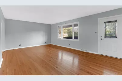 5455 S Catherine Avenue, Countryside, IL 60525 - Photo 7