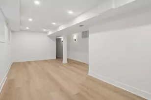 848 W George St, Chicago, IL 60657 - Photo 9