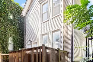 644 W Briar Pl, Chicago, IL 60657 - Photo 1
