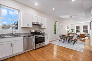 644 W Briar Pl, Chicago, IL 60657 - Photo 13