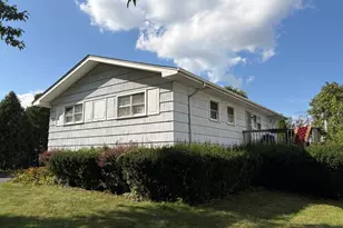 570 Jamison Ln, Hoffman Estates, IL 60169 - Photo 3