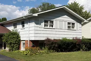 570 Jamison Ln, Hoffman Estates, IL 60169 - Photo 1