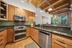 1335 W Altgeld St, Chicago, IL 60614 - Photo 9
