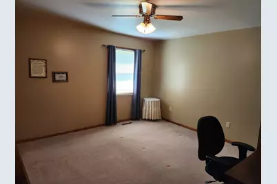 810 Marty Avenue, Rock Falls, IL 61071 - Photo 11