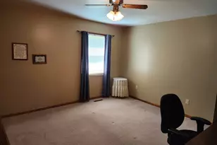 810 Marty Ave, Rock Falls, IL 61071 - Photo 11